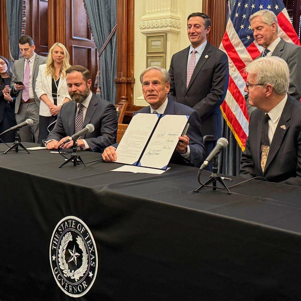 Texas governor signs bill creating another DOGE-inspired effort at the state level